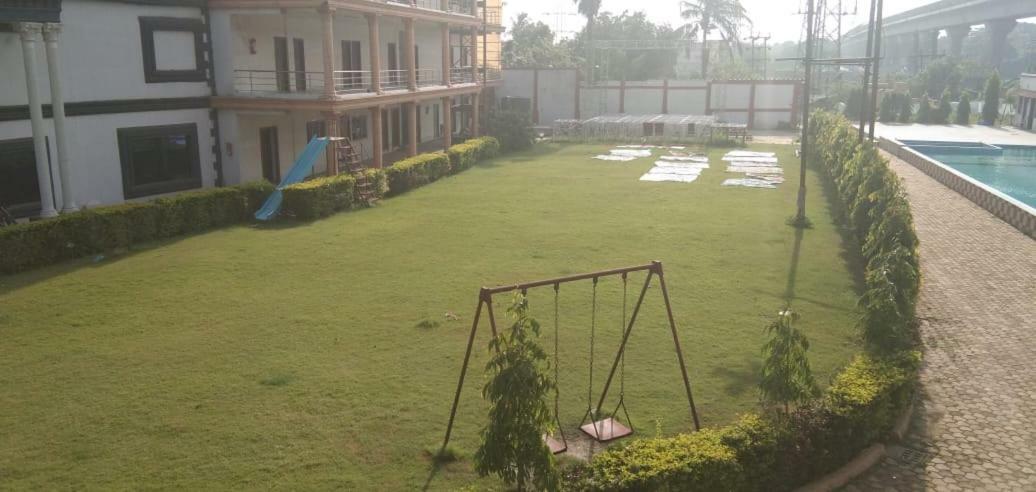 Aristro Club Hotell Kolkata Eksteriør bilde