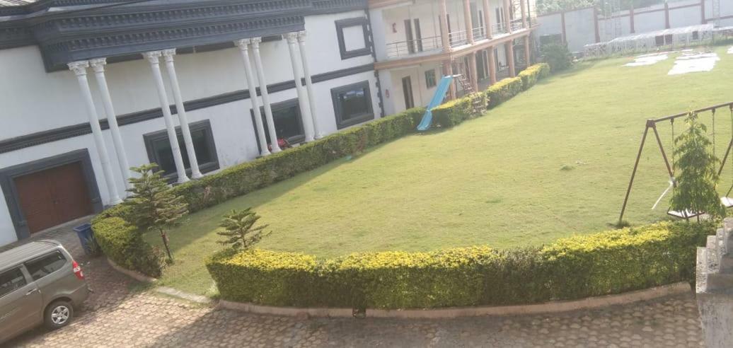 Aristro Club Hotell Kolkata Eksteriør bilde